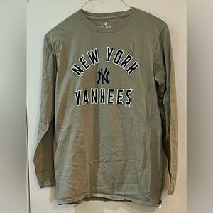 NEW YORK YANKEES Gray Long Sleeve T-Shirt Fanatics Sportswear Men’s Size: Medium